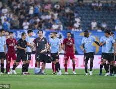 乐鱼官网-大连一方主场负于上海上港，遭遇连败的简单介绍