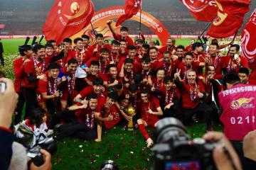 乐鱼体育-上港备战鲁能，稳固胜局关键在防守