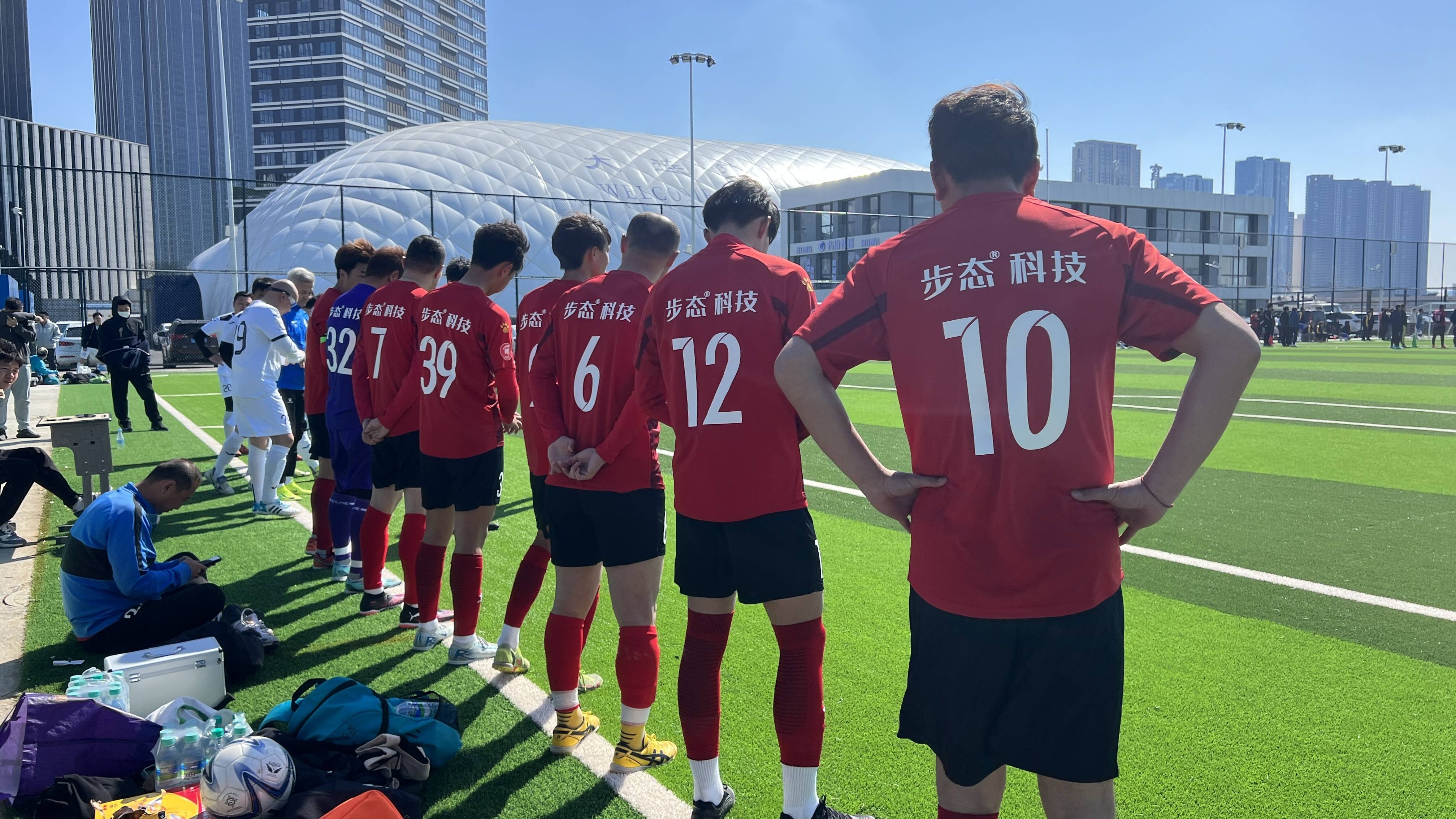 乐鱼官网-拼尽全力，争夺胜利！欧预赛将掀起一场场殊死搏击的简单介绍